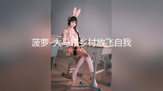 穿上护士服的妻子