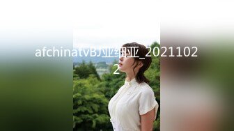 丰满大奶美熟妇深夜小公园勾引戴眼镜文质彬彬小哥,进附近小宾馆啪啪,熟女真败火