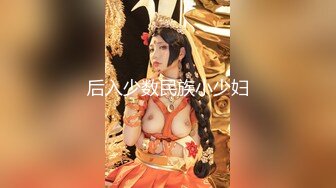 大神直接闯入公园女厕偷拍牛仔裤少妇的小黑鲍 还直接跟出来拍脸