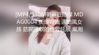 漂亮大奶美眉 身材苗条皮肤白皙 在家被大洋吊无套输出 笑得好开心 操的很满意